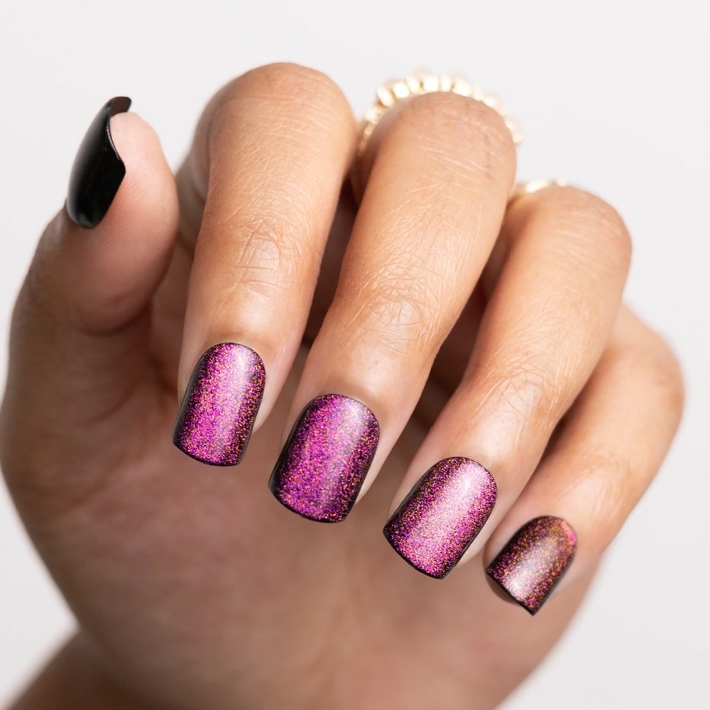 💜🖤NEW Red Aspen Nail Dashes